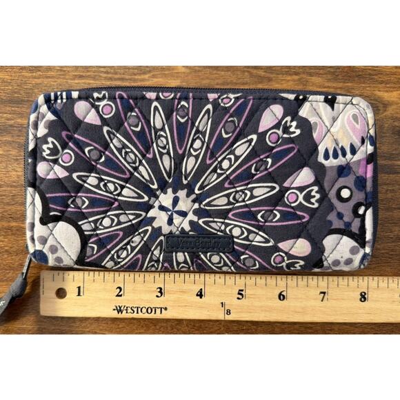 Vera Bradley Zip Around Mimosa Medallion Navy Purple Quilted - Picture 3 of 6